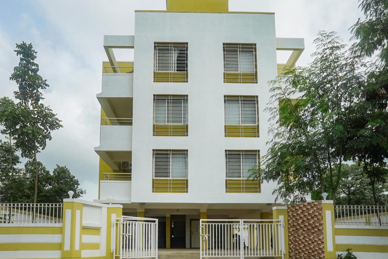 Oyo 16007 Sk Executive Hotel Yerandwane Exterior foto